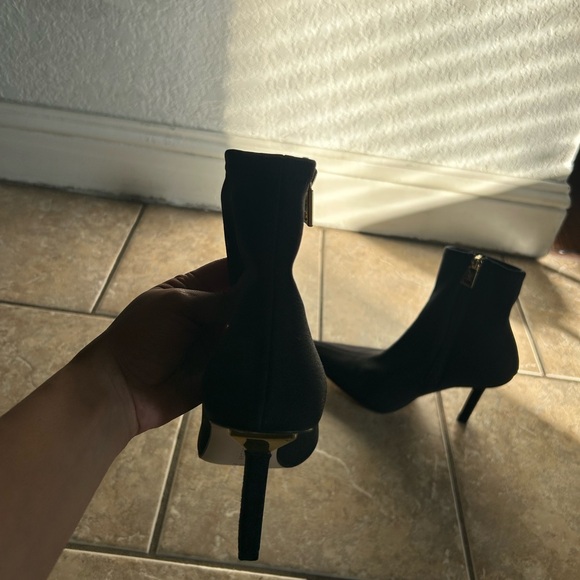 NWOT Good American Pointed Toe Heel Booties Sz 6.6 - Picture 5 of 6